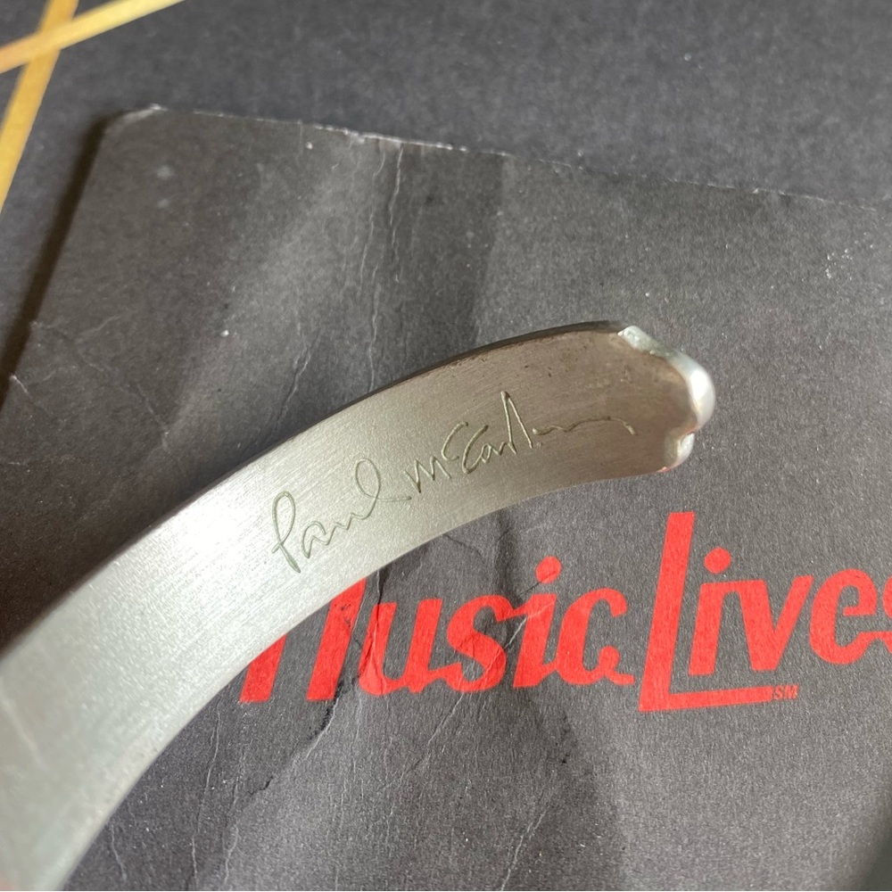 Paul McCartney “Music Lives” Fidelity Tour Bracelet - Picture 4 of 7